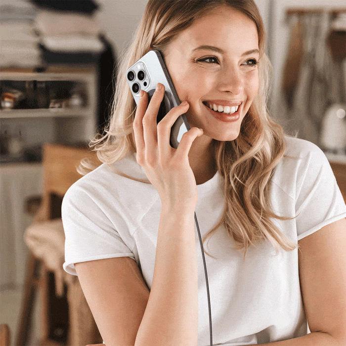شارژر وایراس متصل به موبایل