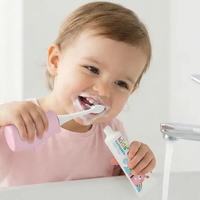 استفاده کودک از مسواک برقی