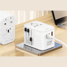 عکس چندراهی برق مکعبی 2000 وات یک سوکت، دو تایپ سی و یک یو اس بی 20 وات الدنیو Z9 - فروشگاه ماه به ماه