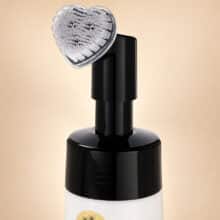 عکس فوم شستشوی صورت آبرسان مورینگا امو مدل 01 مناسب پوست‌های چرب و معمولی 150ml - فروشگاه ماه به ماه